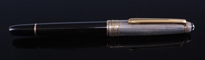 Lot 2303 - A Mont Blanc Meisterstuck fountain pen, having...