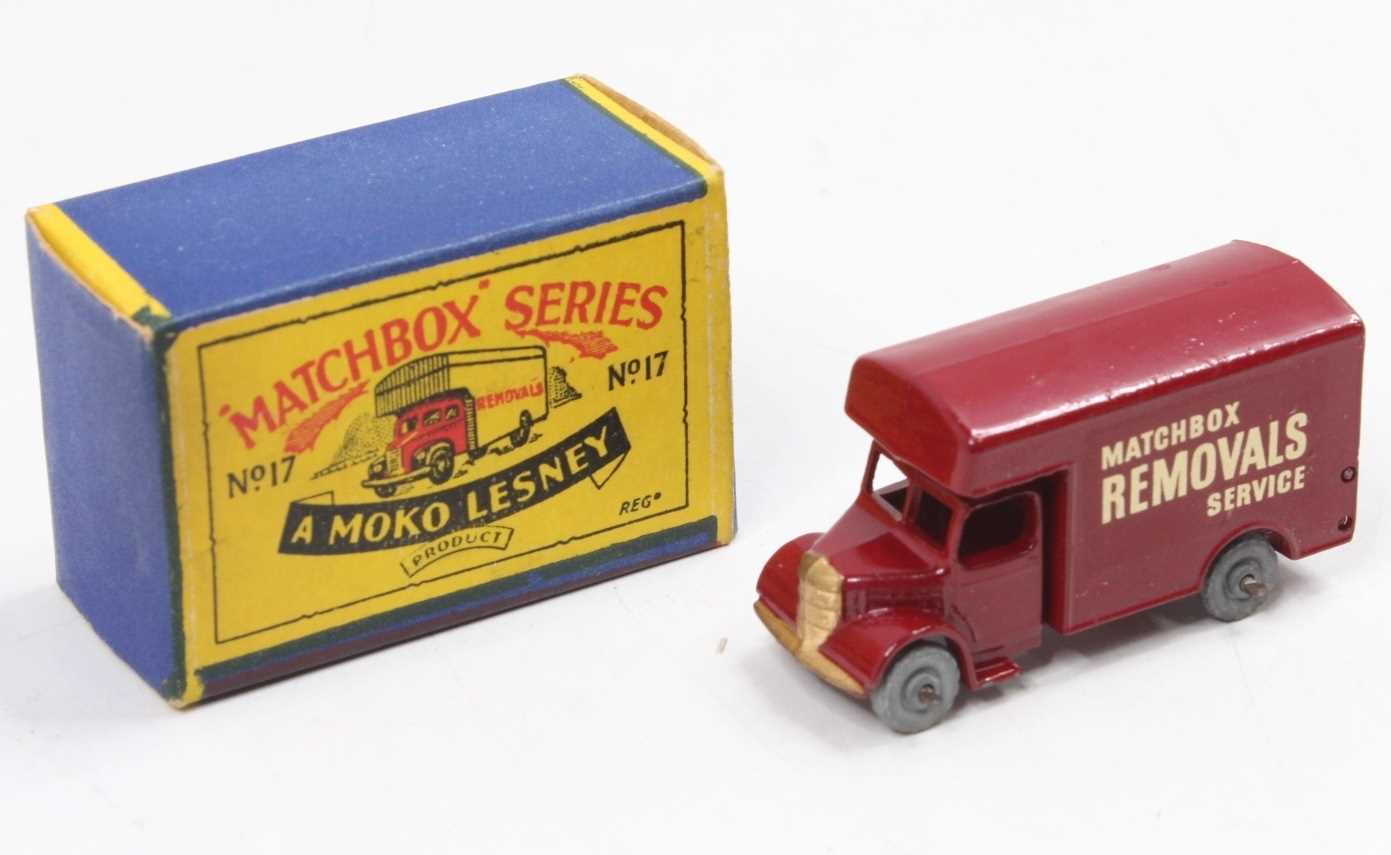 ミニカー MATCH BOX No.17 BEDFORD VAN REMOVALS Lot 1935 - Matchbox Lesney No. 17 Bedford Removals Van