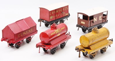 Lot 287 - Five early Hornby wagons, all open axle guard:...