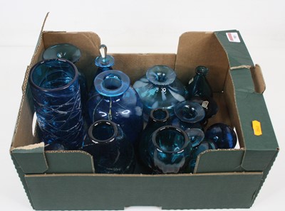 Lot 90 - A collection of Mdina glassware to include...