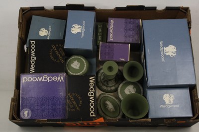 Lot 91 - A box of various Wedgwood jasper ware