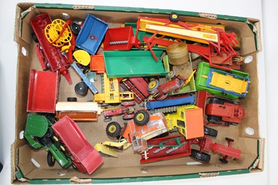 Lot 102 - A box of various diecast model vehicles to...