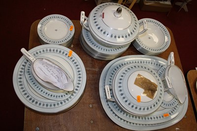 Lot 187 - A Minton Ancient Lights porcelain dinner service