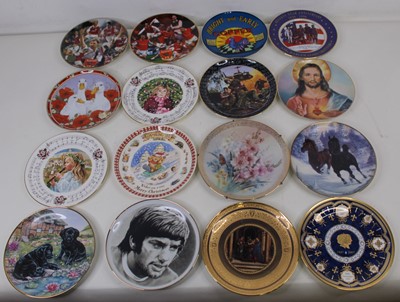 Lot 205 - A box of various collector's plates to include...