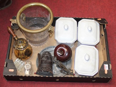 Lot 214 - A box of miscellaneous items to include treen,...