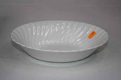 Lot 193 - A Wedgwood Candlelight pattern dinner service