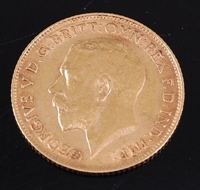Lot 2058 - Great Britain, 1913 gold half sovereign,...