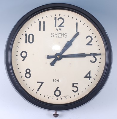 Lot 214 - A WW II Air Ministry Smiths 8 Day wall clock,...