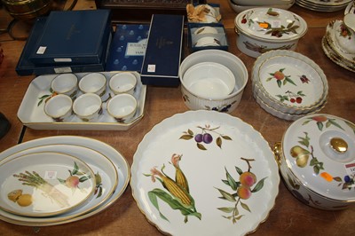 Lot 145 - A collection of Royal Worcester oven-to-table...