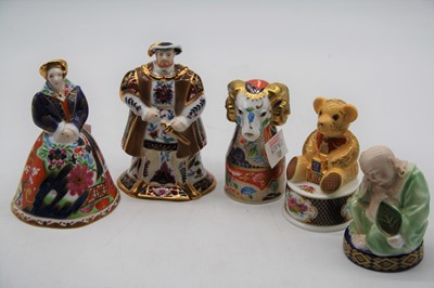 Lot 189 - A collection of five Royal Worcester figural...