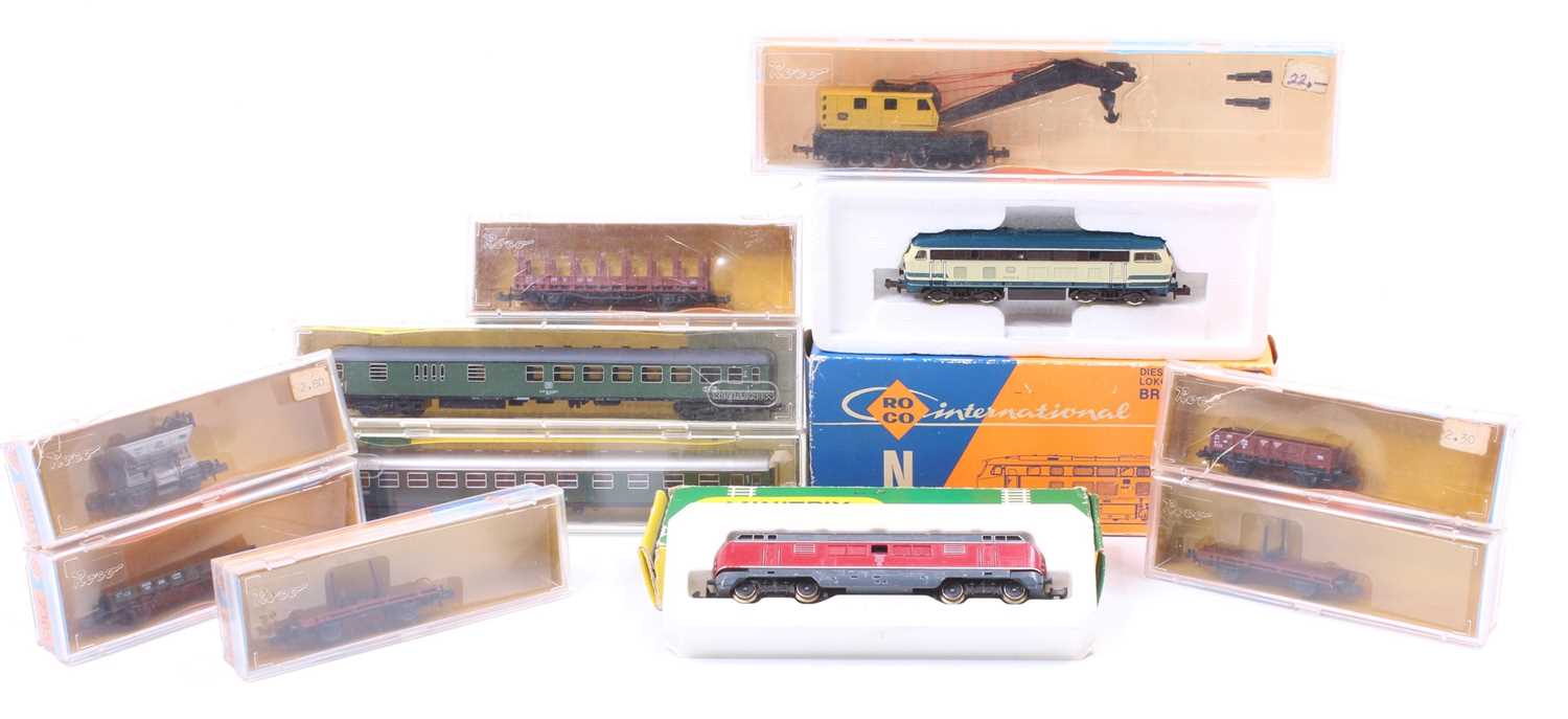 Lot 732 - Roco and Minitrix N gauge items: Minitrix 2960...