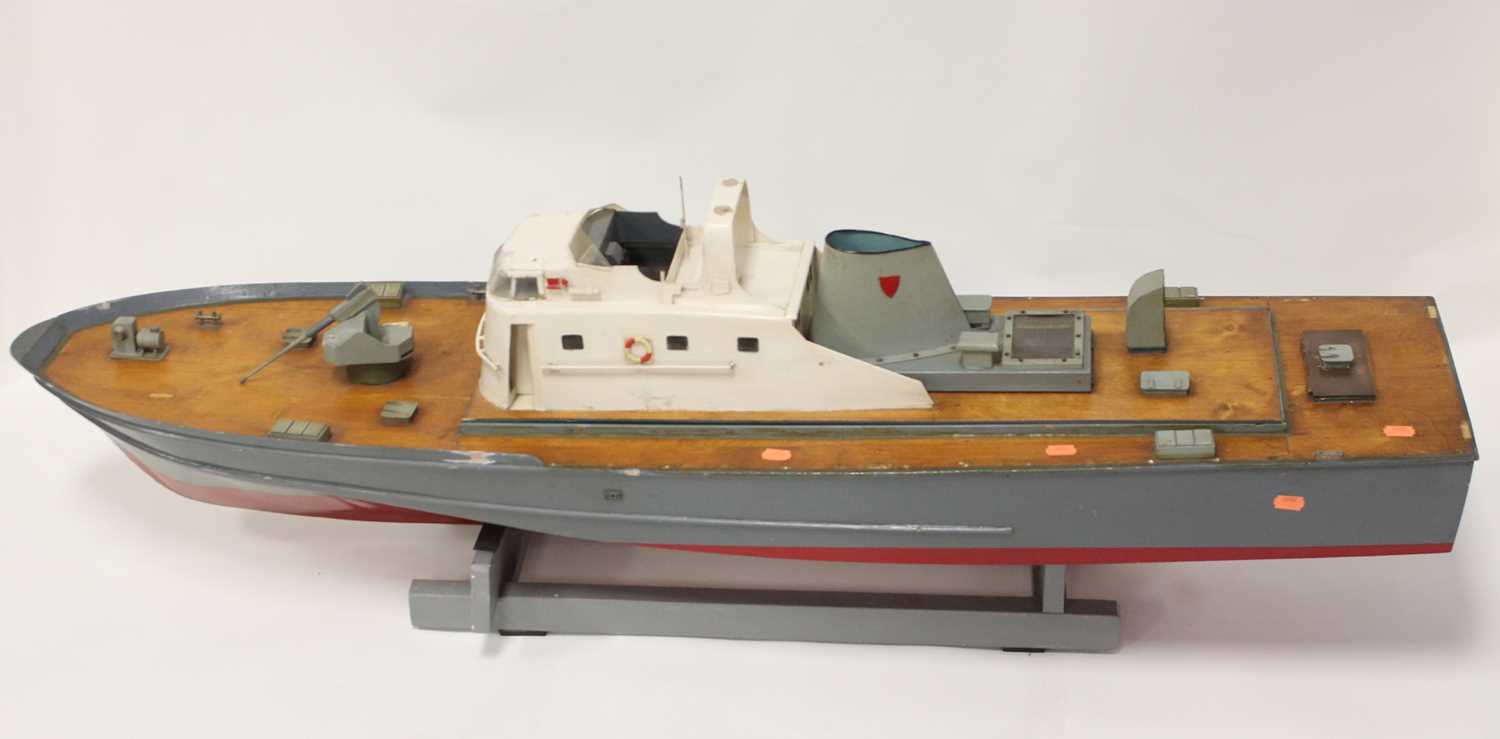Lot 2 - A very well made Circa 1940s model of a RAF...