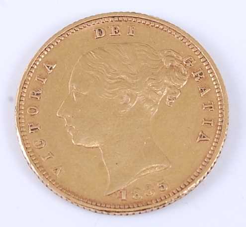Lot 2072 - Great Britain, 1885 gold half sovereign,...
