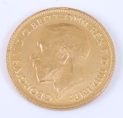Lot 2076 - Great Britain, 1913 gold half sovereign,...