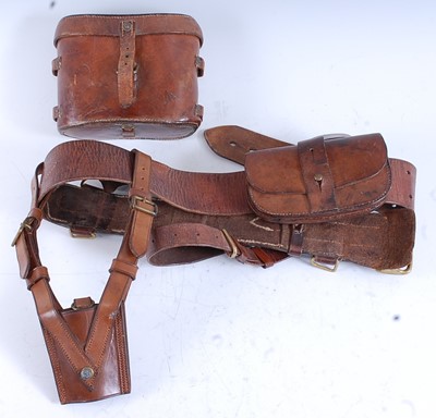 Lot 284 - A WW I leather Sam Browne belt with brass...