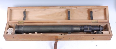 Lot 19 - A WW II military scope, marked No. 73994 Ross...