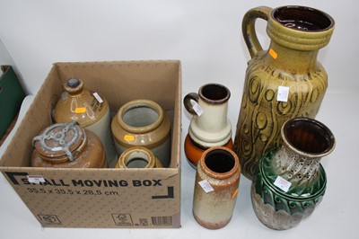 Lot 91 - A collection of miscellaneous items to include...