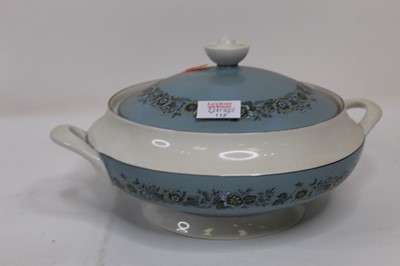 Lot 112 - An extensive Royal Doulton dinner and tea...