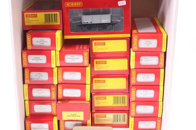 Lot 406 - 24 boxed Hornby 00 Gauge Rolling stock and...