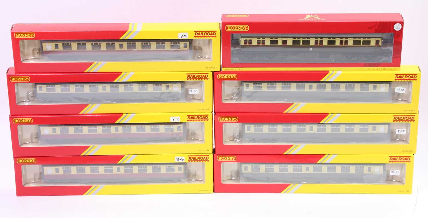 Lot 440 - Hornby 00 Gauge boxed GWR and Midland region...