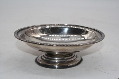 Lot 307 - A modern silver bonbon dish, of oval form with...