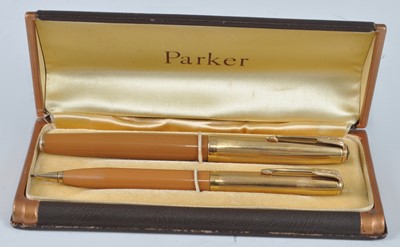 Lot 69 - A vintage Parker 51 fountain pen and pencil,...