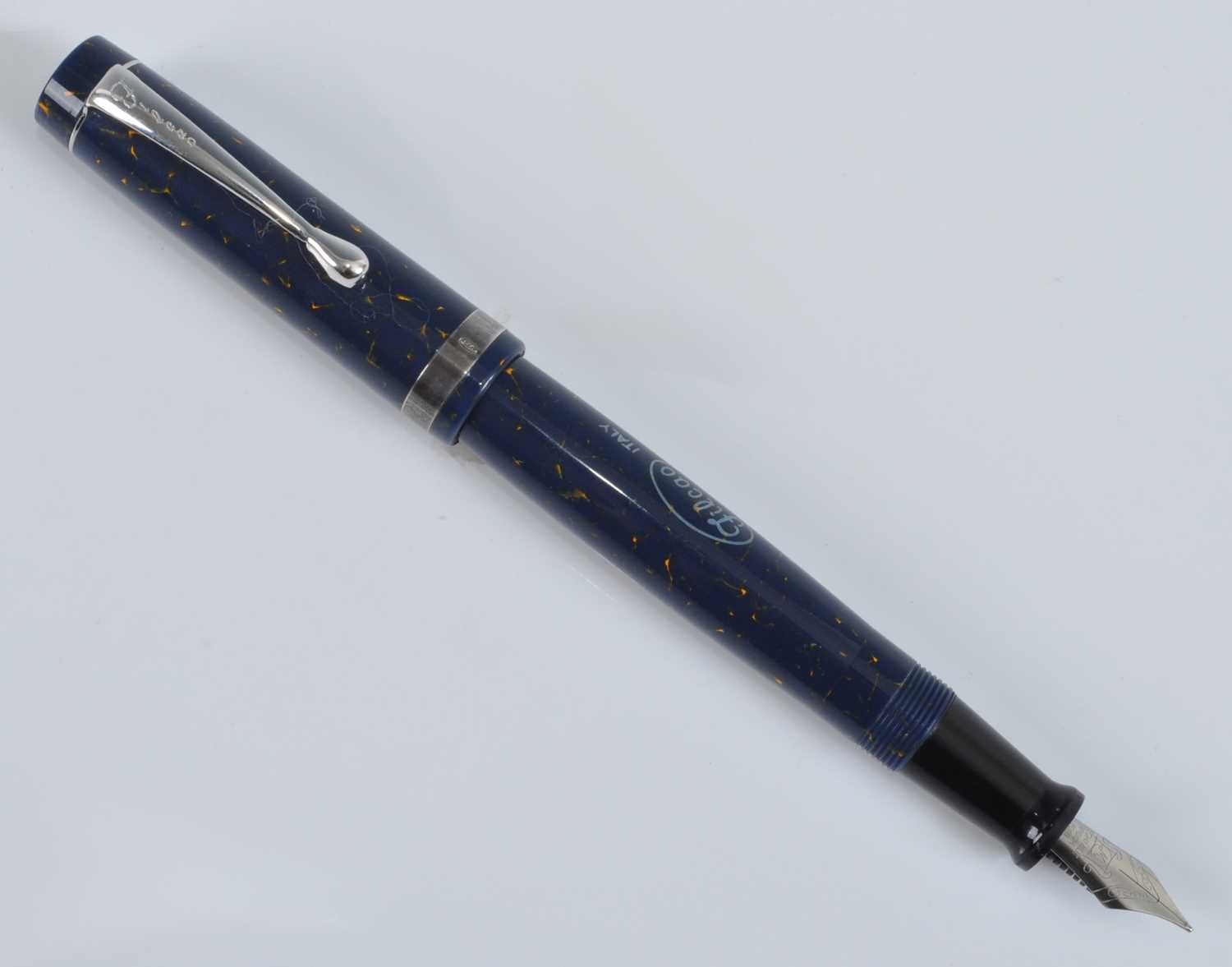 Lot 7 - A cased Filcao Columbia fountain pen by...