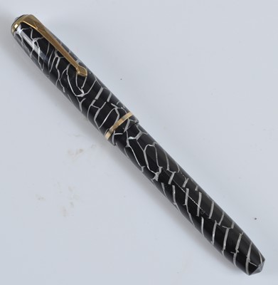 Lot 14 - A Conway Stewart 28 fountain pen, in Cracked...