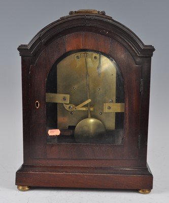 Lot 1355 - An early 19th century mahogany bracket clock,...