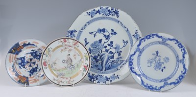 Lot 1276 - An 18th century Chinese export blue and white...