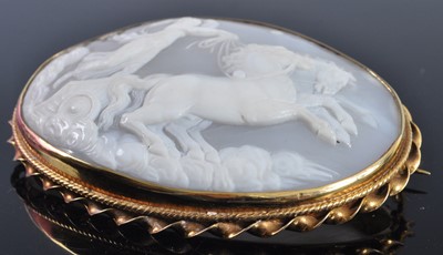 Lot 2645 - A continental carved shell cameo brooch...
