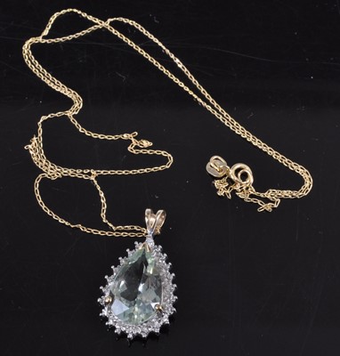 Lot 2657 - A yellow and white metal, prasoiolite and...