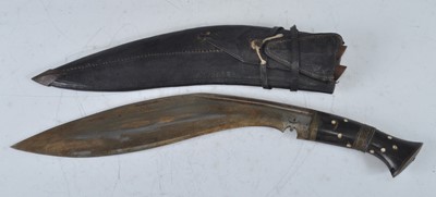 Lot 57 - A 20th century kukri, having a typical 35cm...