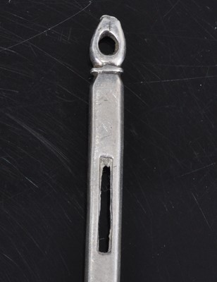 Lot 1063 - An unmarked 18th century silver bodkin, of...
