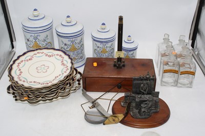 Lot 45 - A box of miscellaneous items to include...