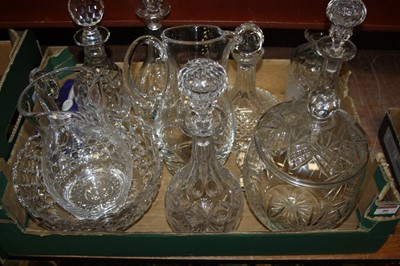 Lot 46 - A box of miscellaneous glassware to include...