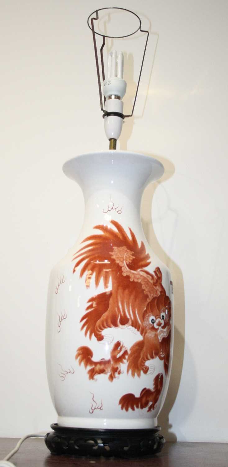 Lot 76 - A large reproduction Chinese style table lamp,...