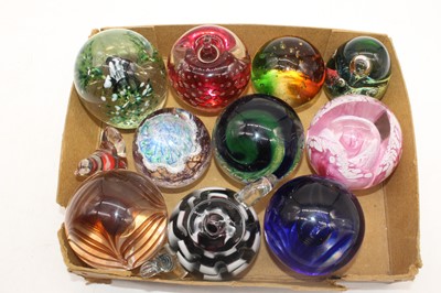 Lot 202 - A collection of various glass paperweights (11)