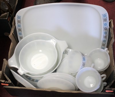 Lot 161 - A late 20th century Pyrex part tea and oven...