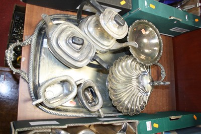 Lot 275 - Various silver plated wares, to include a...