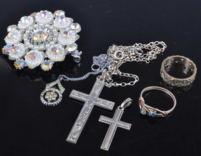 Lot 350 - Assorted costume jewellery, to include silver...