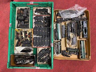 Lot 598 - Large tray of 00 gauge loco bodies and tenders....