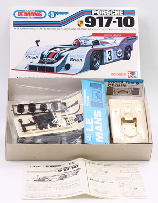 Lot 1865 - Mitsuwa 1.28 scale plastic kits 1969-70 Le...