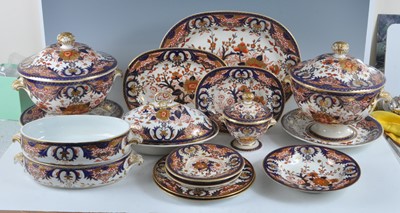 Lot 1035 - A 19th century and later Derby King's pattern...