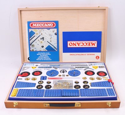 Lot 1947 - French Meccano No.9 boxed set, appears...