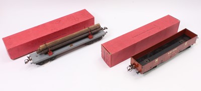 Lot 260 - Two Hornby No. 2 High Capacity wagons: 1936-41...