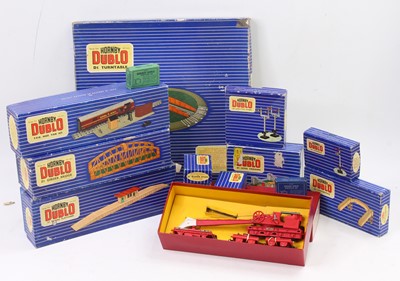 Lot 358 - Large tray of boxed Hornby-Dublo Accessories:...