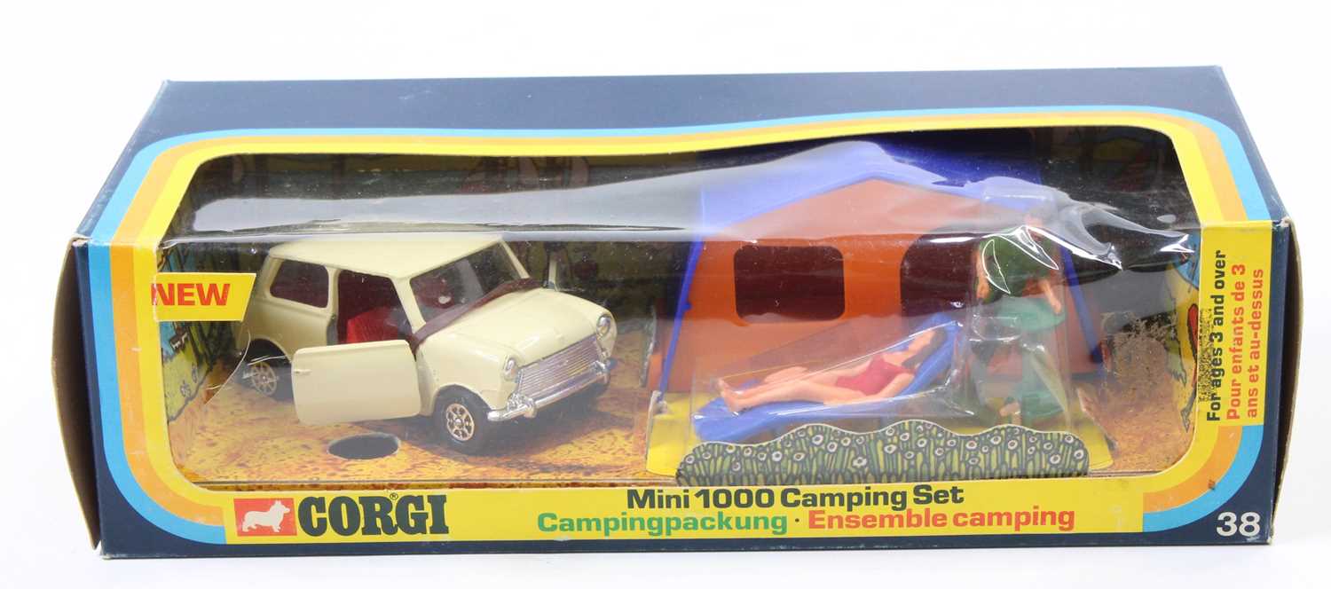 Lot 1220 - Corgi Toys Gift Set No.38 Mini 1000 camping...
