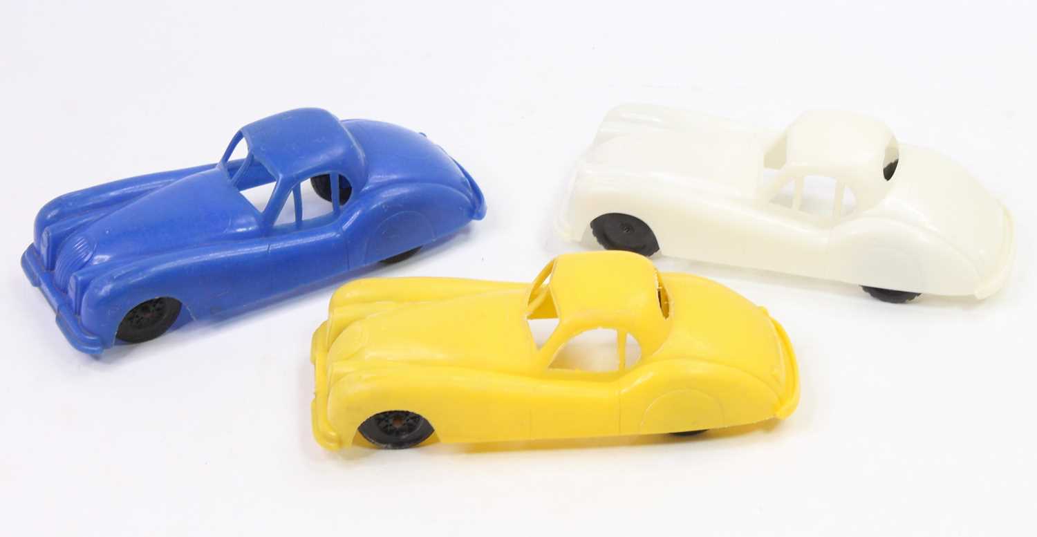 Lot 2043 - Three identical plastic moulded models of...