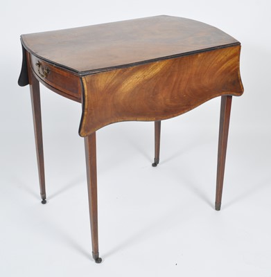 Lot 1389 - A George III mahogany and rosewood crossbanded...